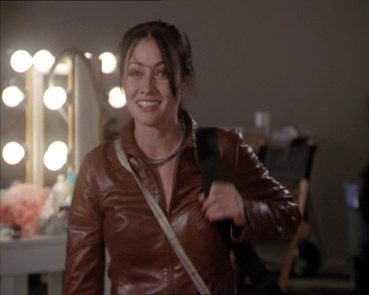 Charmed-Online-dot-220AstralMonkeys0681.jpg Charmed-Online-dot-220AstralMonkeys0681.jpg