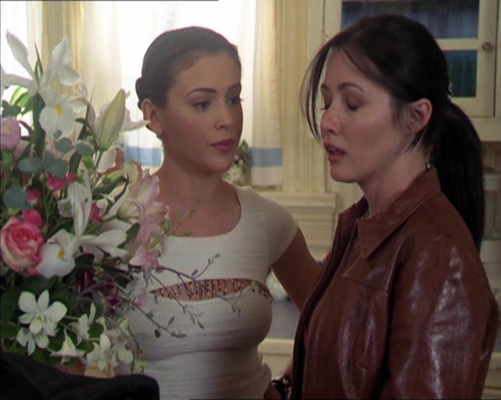 Charmed-Online-dot-220AstralMonkeys0737.jpg Charmed-Online-dot-220AstralMonkeys0737.jpg