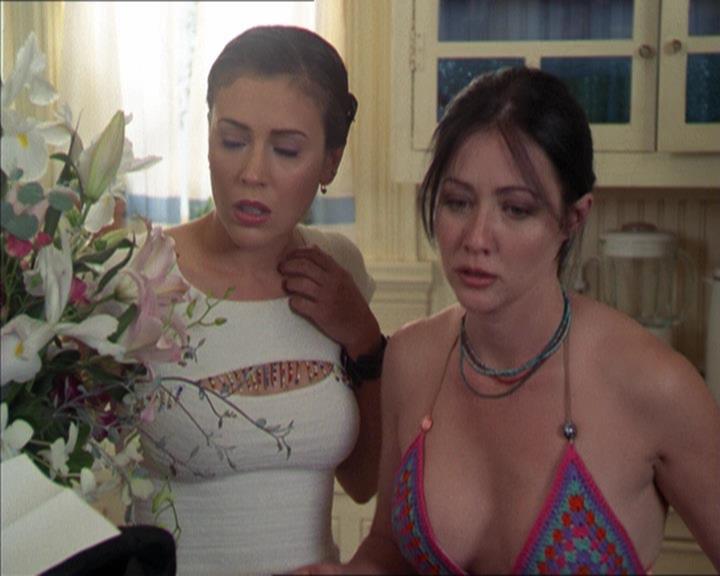 Charmed-Online-dot-220AstralMonkeys0838.jpg