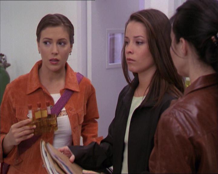 Charmed-Online-dot-220AstralMonkeys1034.jpg