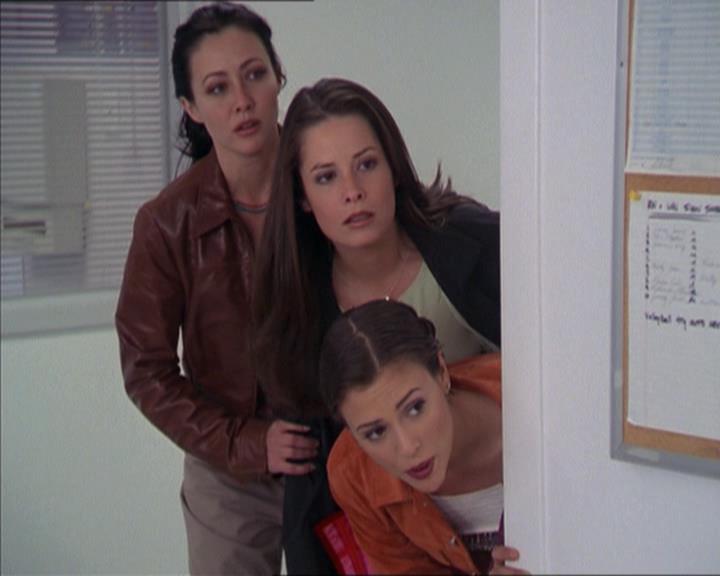 Charmed-Online-dot-220AstralMonkeys1143.jpg