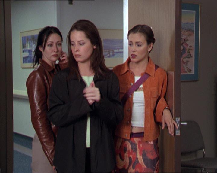 Charmed-Online-dot-220AstralMonkeys1201.jpg