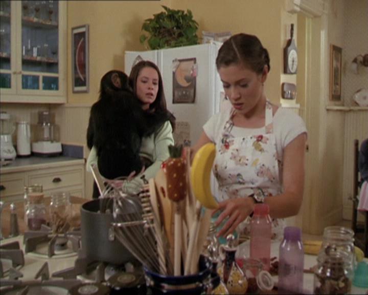 Charmed-Online-dot-220AstralMonkeys1688.jpg