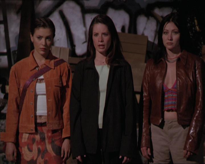 Charmed-Online-dot-220AstralMonkeys2075.jpg