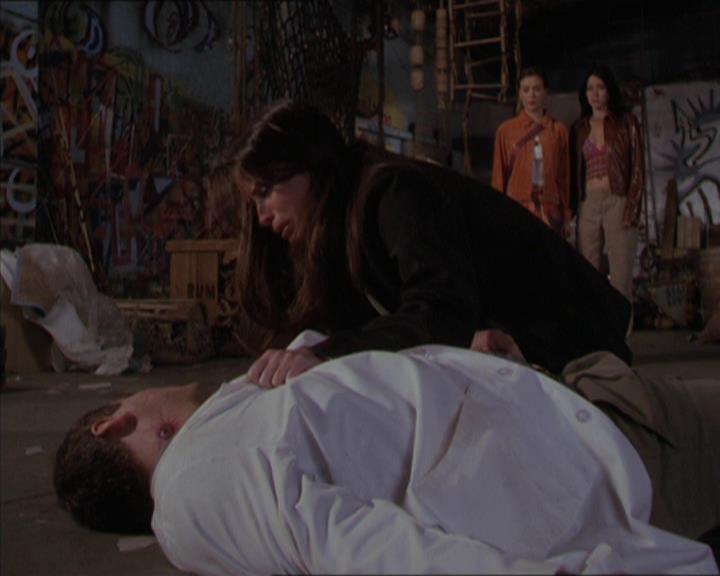 Charmed-Online-dot-220AstralMonkeys2155.jpg