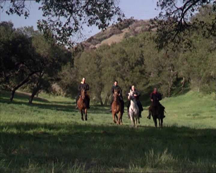 Charmed-Online-dot-221ApocalypseNot0272.jpg