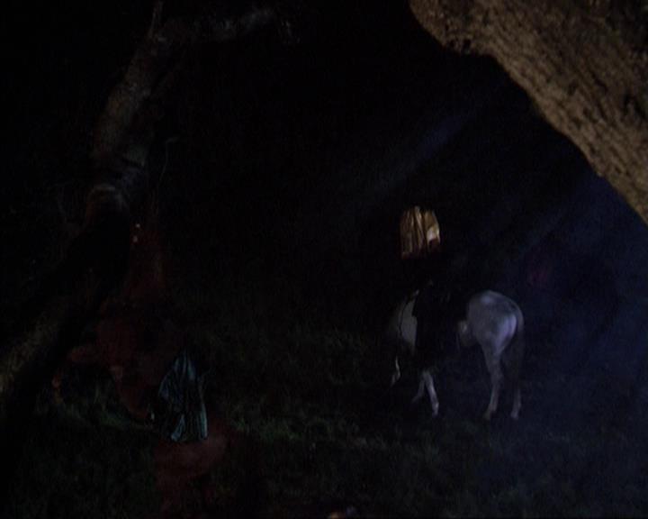Charmed-Online-dot-221ApocalypseNot0458.jpg