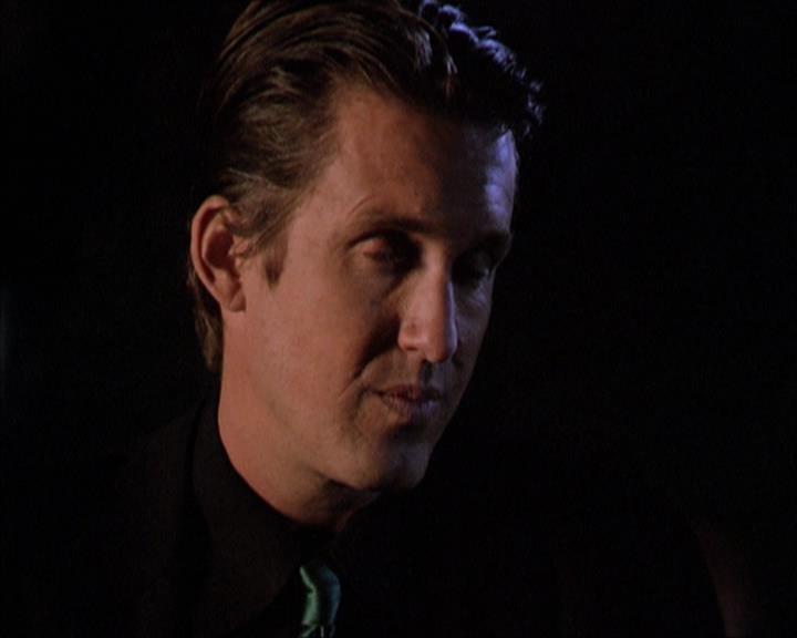 Charmed-Online-dot-221ApocalypseNot0502.jpg