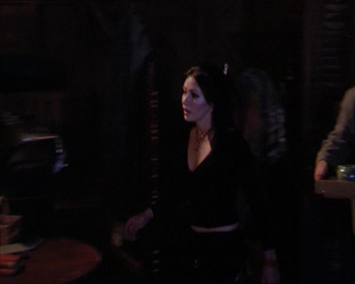Charmed-Online-dot-221ApocalypseNot0520.jpg