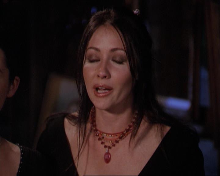 Charmed-Online-dot-221ApocalypseNot0547.jpg