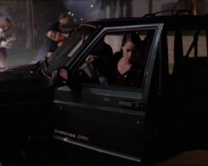 Charmed-Online-dot-221ApocalypseNot0624.jpg
