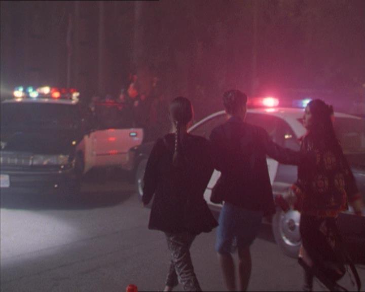 Charmed-Online-dot-221ApocalypseNot0631.jpg