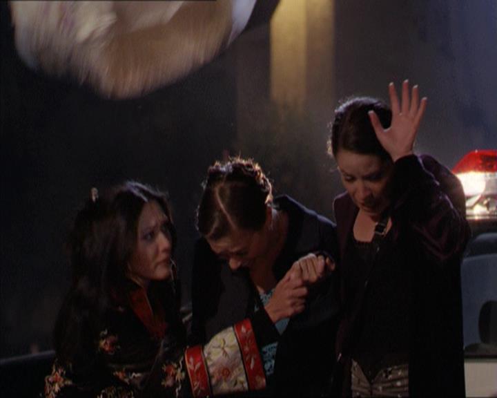 Charmed-Online-dot-221ApocalypseNot0637.jpg