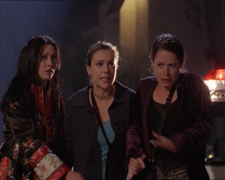 Charmed-Online-dot-221ApocalypseNot0640.jpg