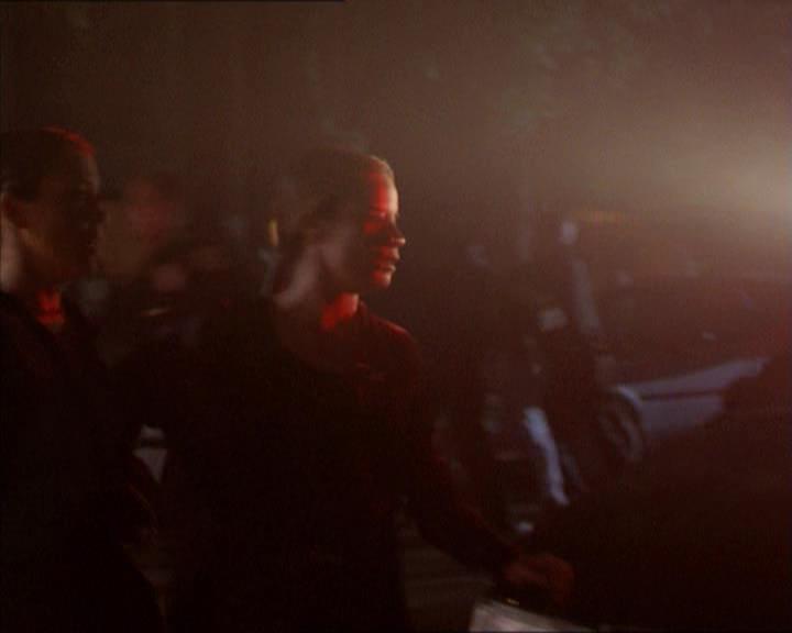 Charmed-Online-dot-221ApocalypseNot0669.jpg