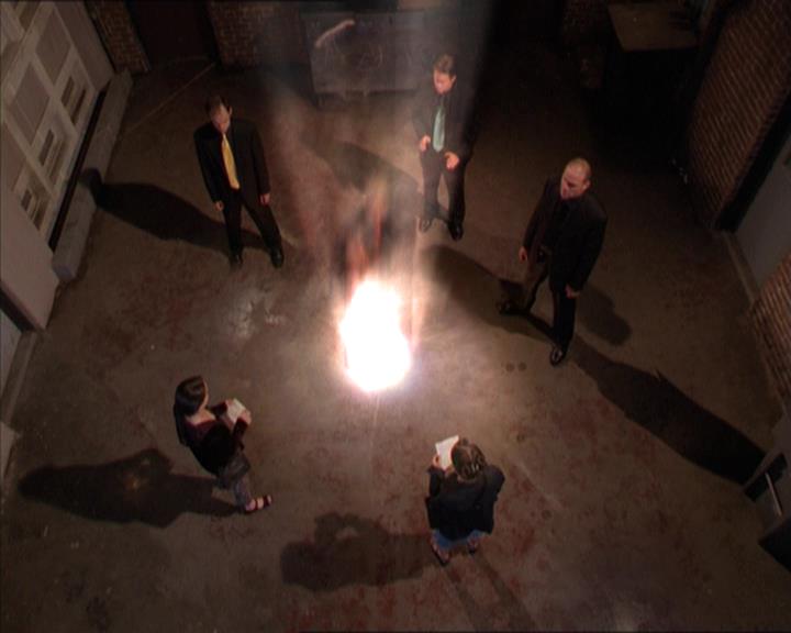 Charmed-Online-dot-221ApocalypseNot0714.jpg