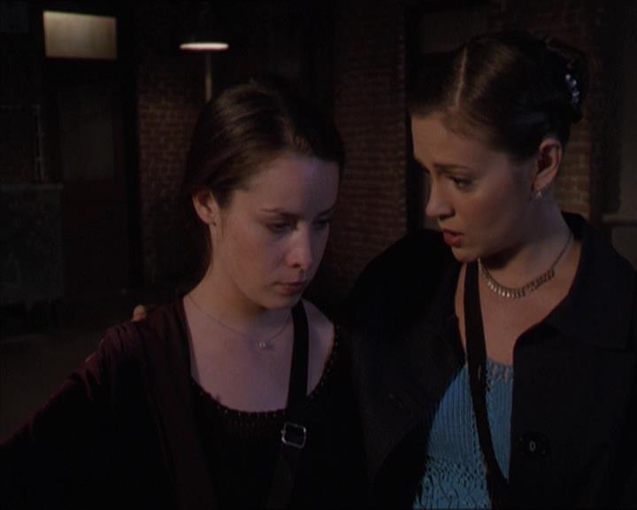 Charmed-Online-dot-221ApocalypseNot0780.jpg