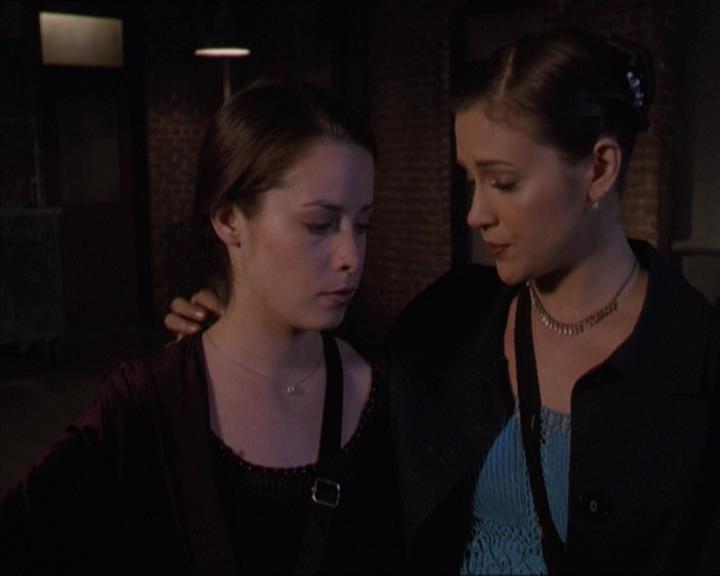 Charmed-Online-dot-221ApocalypseNot0787.jpg