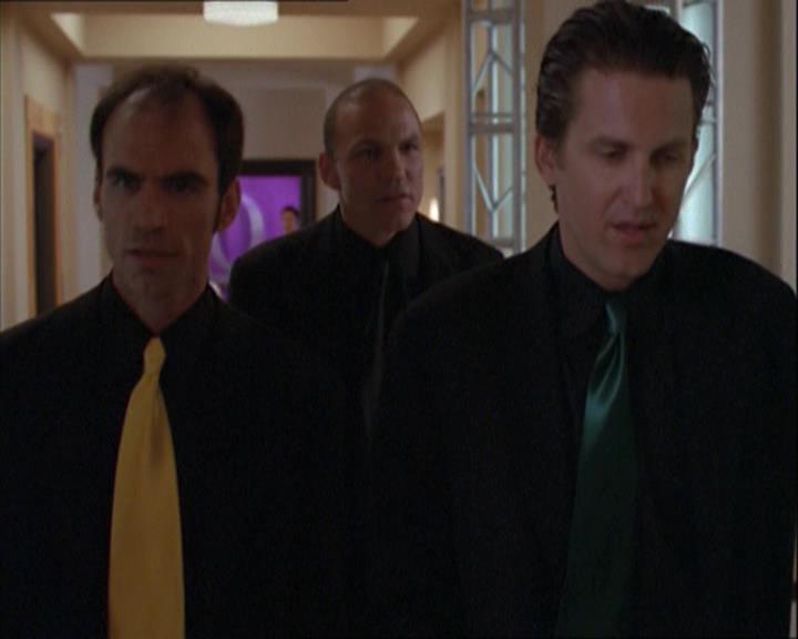 Charmed-Online-dot-221ApocalypseNot0811.jpg
