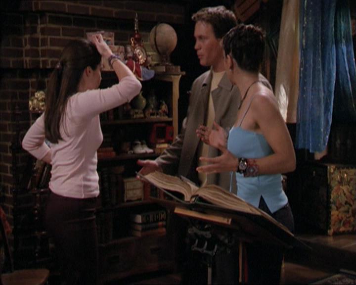 Charmed-Online-dot-221ApocalypseNot0958.jpg