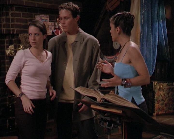 Charmed-Online-dot-221ApocalypseNot0959.jpg