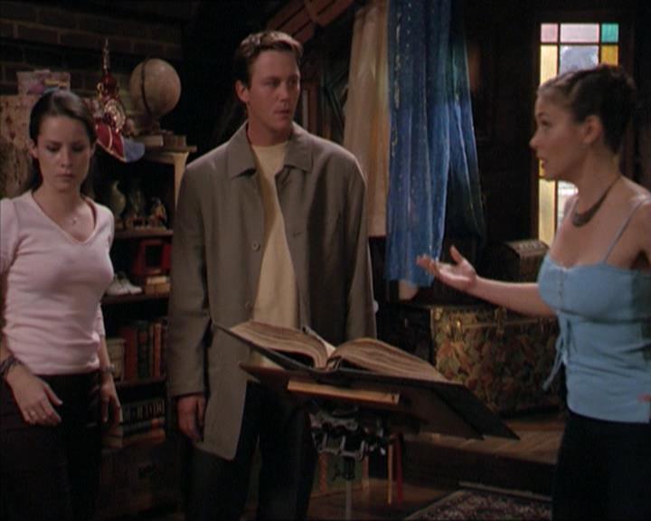 Charmed-Online-dot-221ApocalypseNot0963.jpg