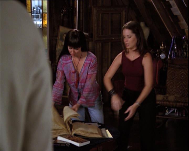 Charmed-Online-dot-222BeCarefulWhatYouWitchFor1064.jpg
