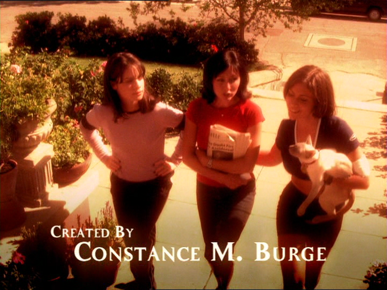charmed-online_dot_net_OpeningCreditsS2-00057.png