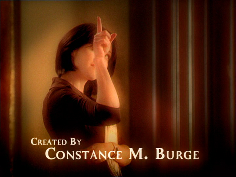 charmed-online_dot_net_OpeningCreditsS2-00058.png