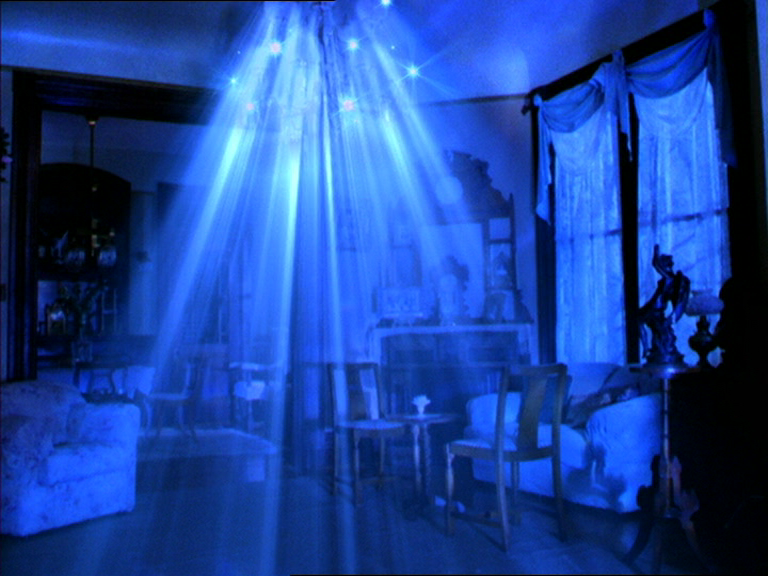 charmed-online_dot_net_OpeningCreditsS2-00028.png