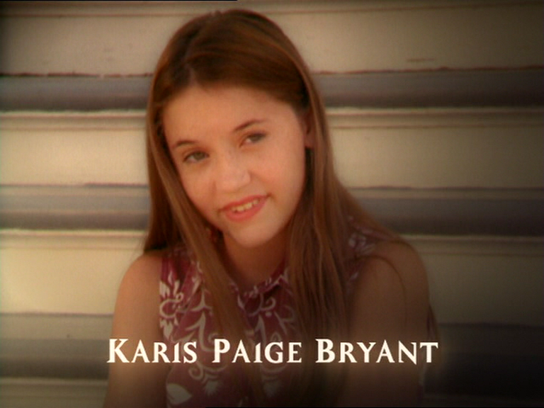 charmed-online_dot_net_OpeningCreditsS2-00049.png