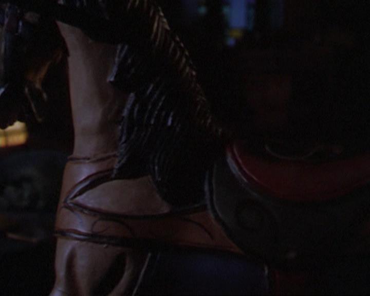 Charmed-Online_dot_net-3x01TheHoneymoonsOver0004.jpg