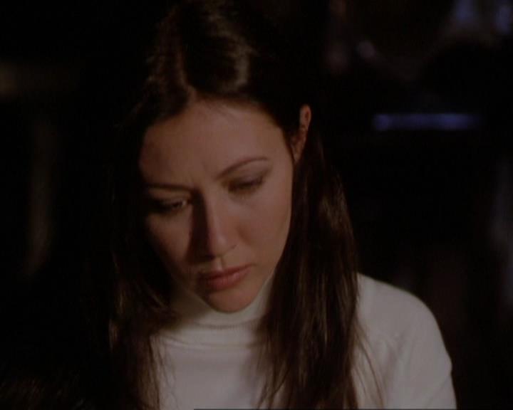 Charmed-Online_dot_net-3x01TheHoneymoonsOver0018.jpg