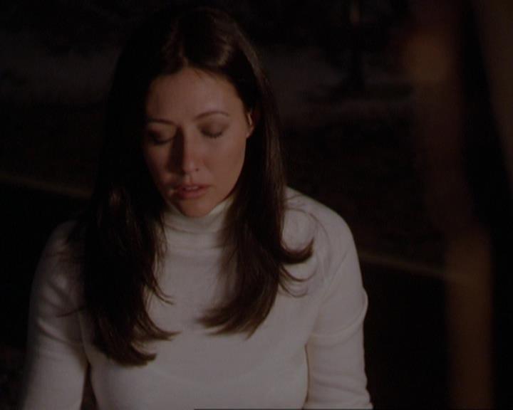 Charmed-Online_dot_net-3x01TheHoneymoonsOver0028.jpg