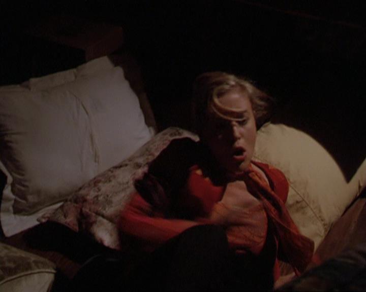 Charmed-Online_dot_net-3x01TheHoneymoonsOver0040.jpg