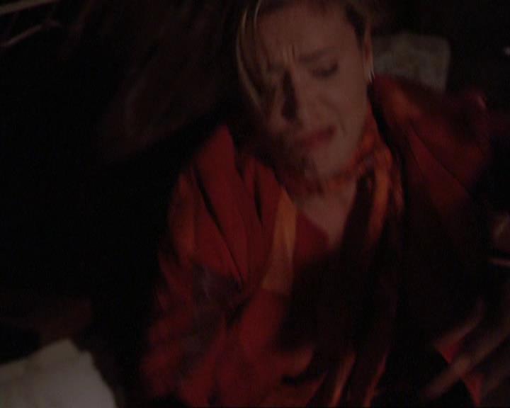 Charmed-Online_dot_net-3x01TheHoneymoonsOver0045.jpg
