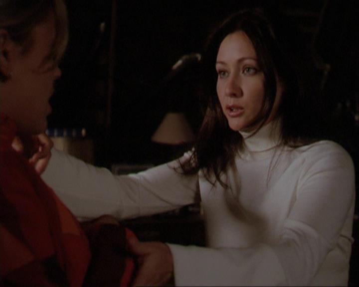 Charmed-Online_dot_net-3x01TheHoneymoonsOver0048.jpg