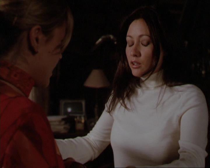 Charmed-Online_dot_net-3x01TheHoneymoonsOver0050.jpg