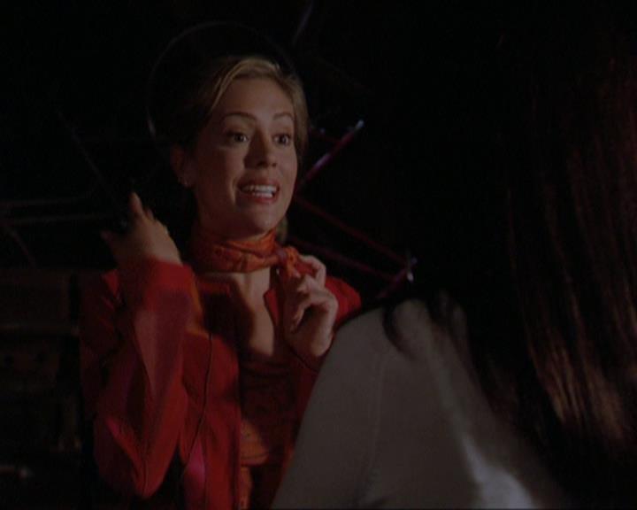 Charmed-Online_dot_net-3x01TheHoneymoonsOver0057.jpg