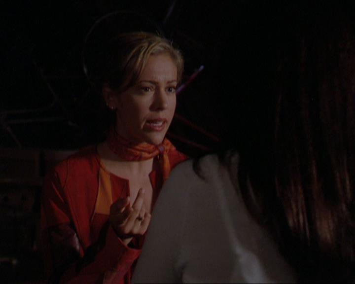 Charmed-Online_dot_net-3x01TheHoneymoonsOver0060.jpg
