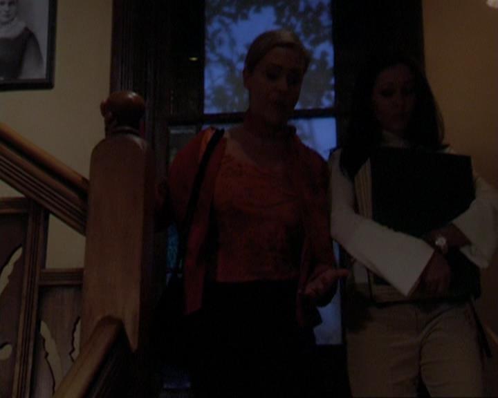 Charmed-Online_dot_net-3x01TheHoneymoonsOver0112.jpg