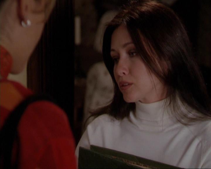 Charmed-Online_dot_net-3x01TheHoneymoonsOver0127.jpg
