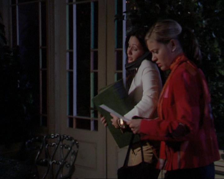 Charmed-Online_dot_net-3x01TheHoneymoonsOver0158.jpg Charmed-Online_dot_net-3x01TheHoneymoonsOver0158.jpg