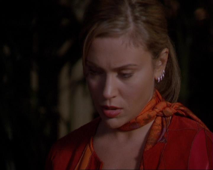 Charmed-Online_dot_net-3x01TheHoneymoonsOver0161.jpg Charmed-Online_dot_net-3x01TheHoneymoonsOver0161.jpg
