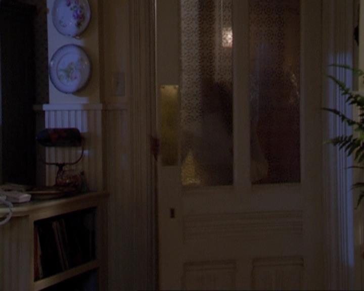 Charmed-Online_dot_net-3x01TheHoneymoonsOver0208.jpg Charmed-Online_dot_net-3x01TheHoneymoonsOver0208.jpg