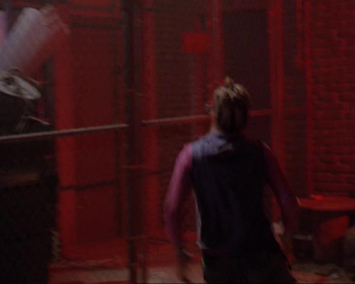 Charmed-Online_dot_net-3x01TheHoneymoonsOver0241.jpg