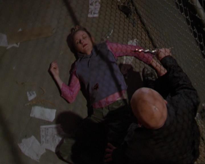 Charmed-Online_dot_net-3x01TheHoneymoonsOver0256.jpg Charmed-Online_dot_net-3x01TheHoneymoonsOver0256.jpg