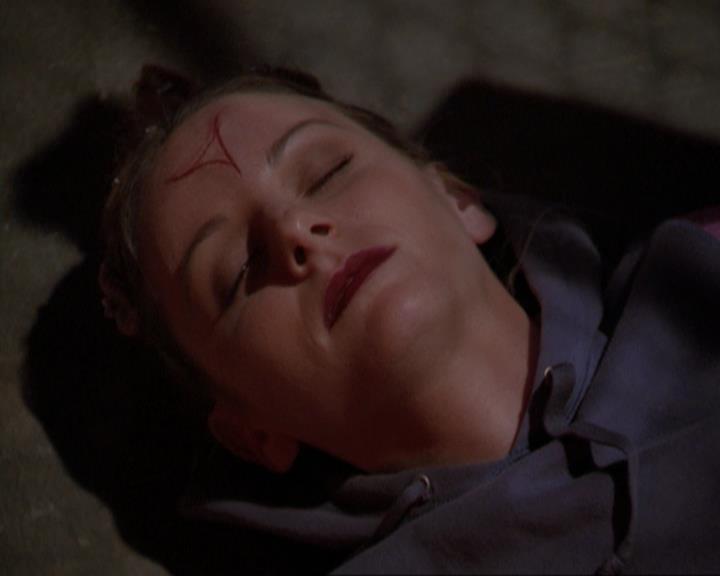 Charmed-Online_dot_net-3x01TheHoneymoonsOver0265.jpg Charmed-Online_dot_net-3x01TheHoneymoonsOver0265.jpg