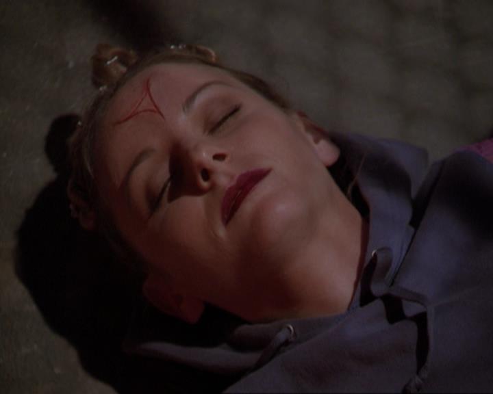 Charmed-Online_dot_net-3x01TheHoneymoonsOver0269.jpg Charmed-Online_dot_net-3x01TheHoneymoonsOver0269.jpg