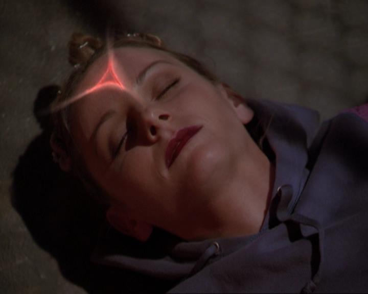 Charmed-Online_dot_net-3x01TheHoneymoonsOver0272.jpg Charmed-Online_dot_net-3x01TheHoneymoonsOver0272.jpg